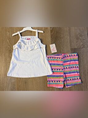 (NWT) Swiggles Girl's Size 3T Pink Aztec Printed Shorts With Matching White Top
